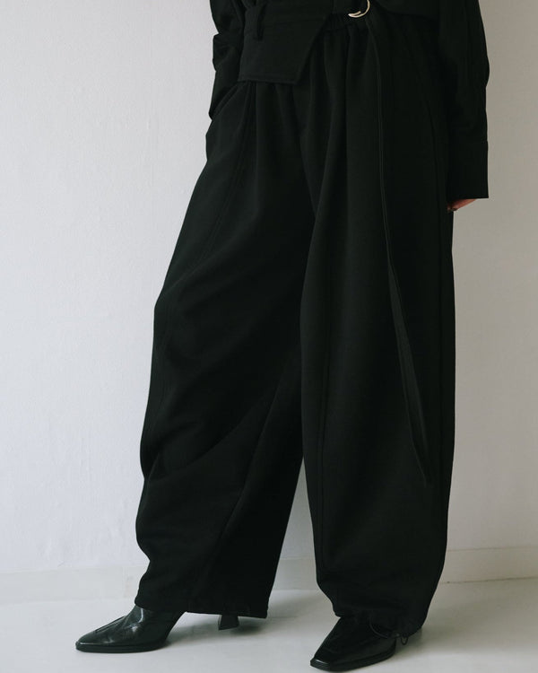フラップベルトスウェットパンツ