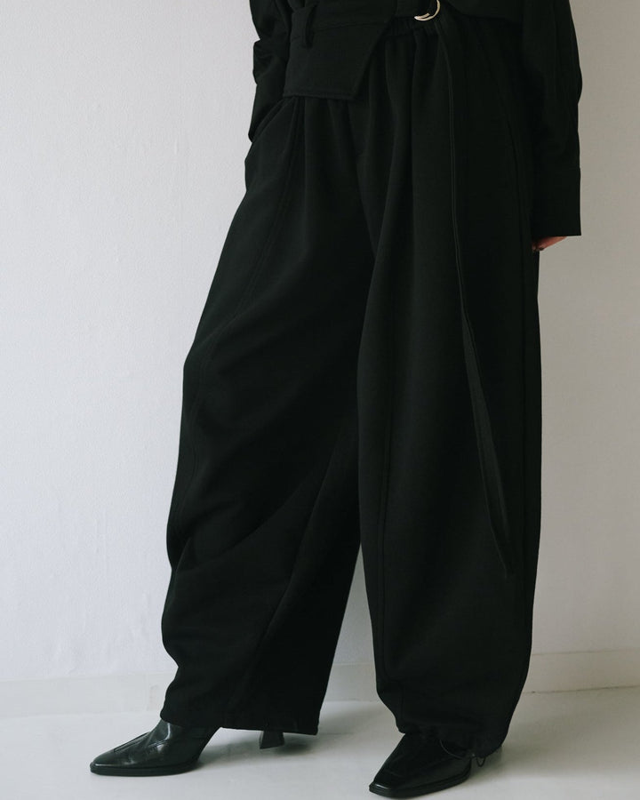 フラップベルトスウェットパンツ
