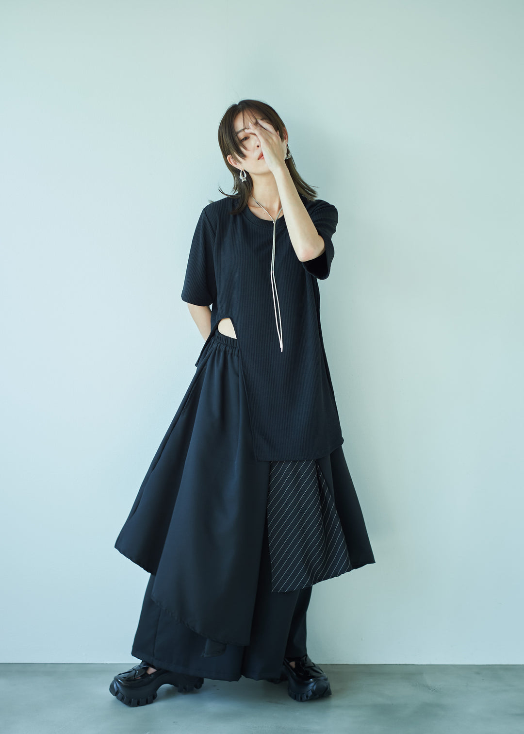 アシンメトリーラウンドカットトップス