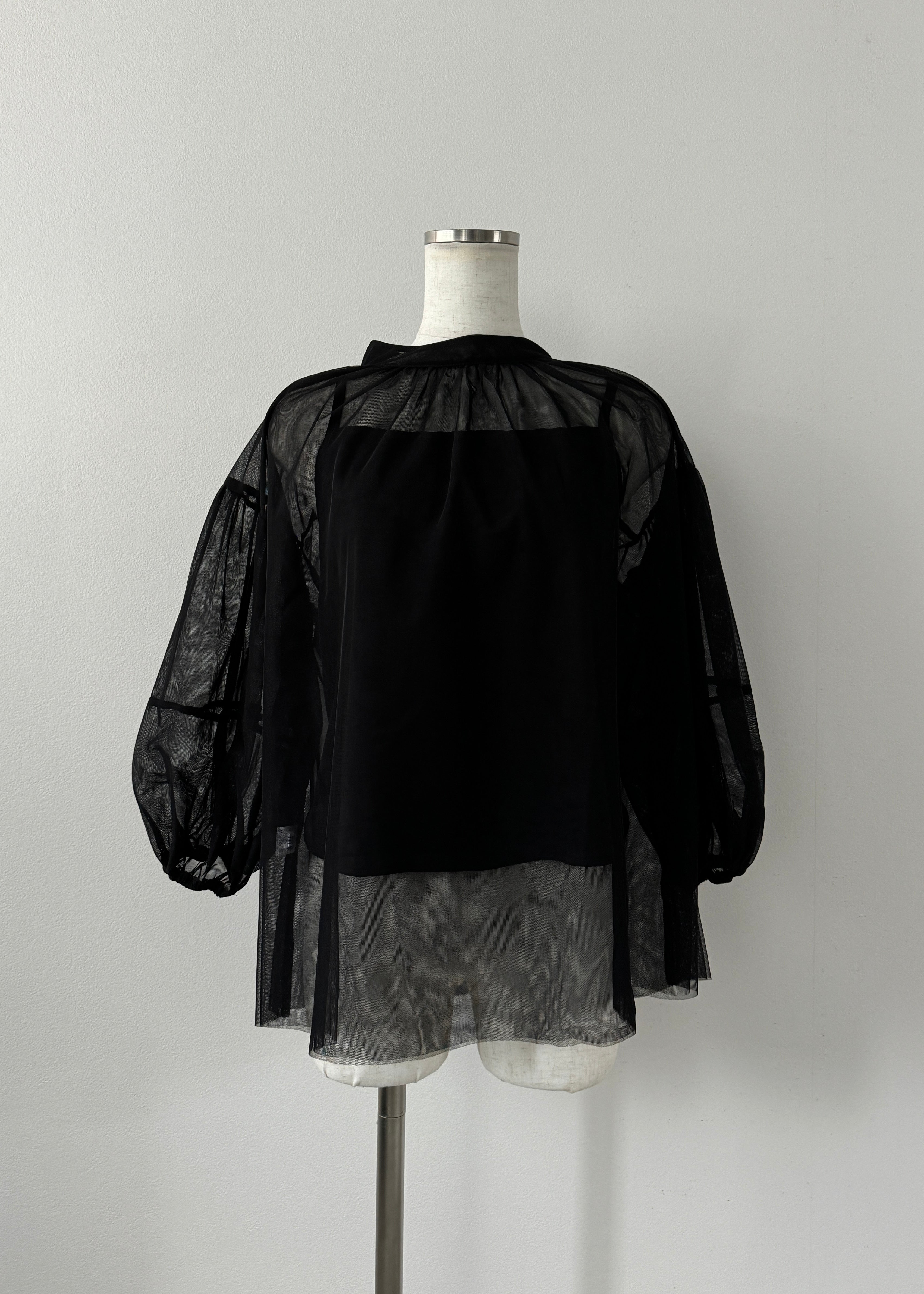 美品】Sov. チュールバルーンスリーブニット黒 - メルカリ