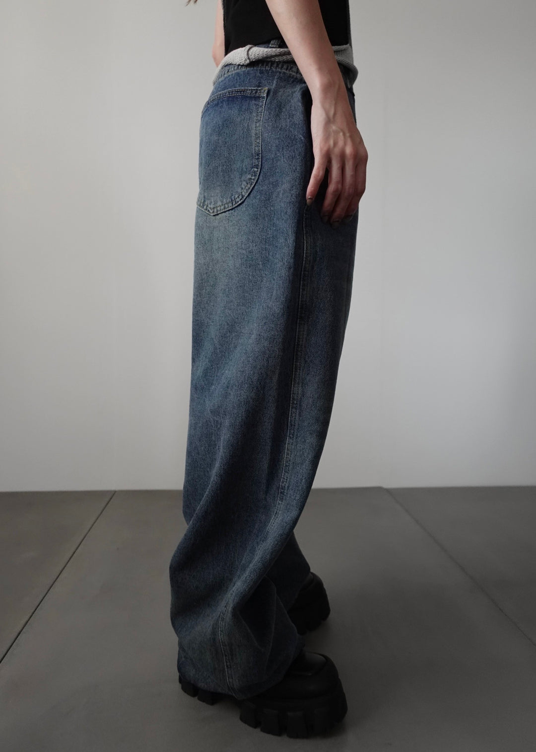 コクーンワイドデニムパンツ