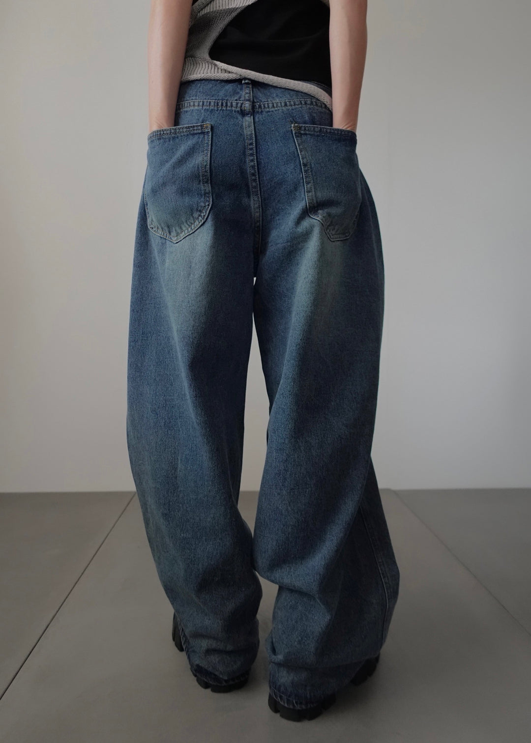 コクーンワイドデニムパンツ