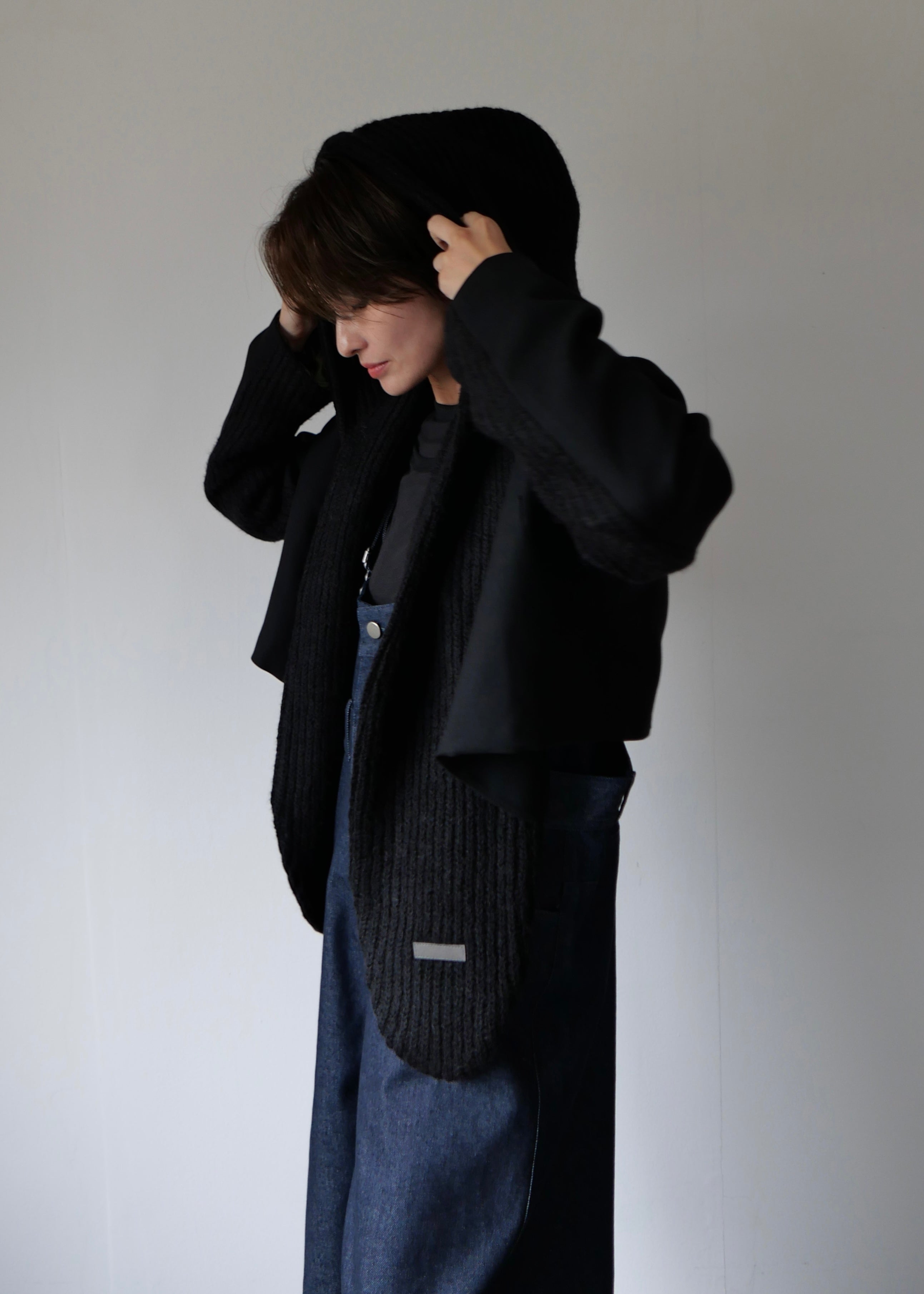 MOOKER フード付きブラックジャケット MOOKER フード付きブラックジャケット MOORER ムーレー ダウン