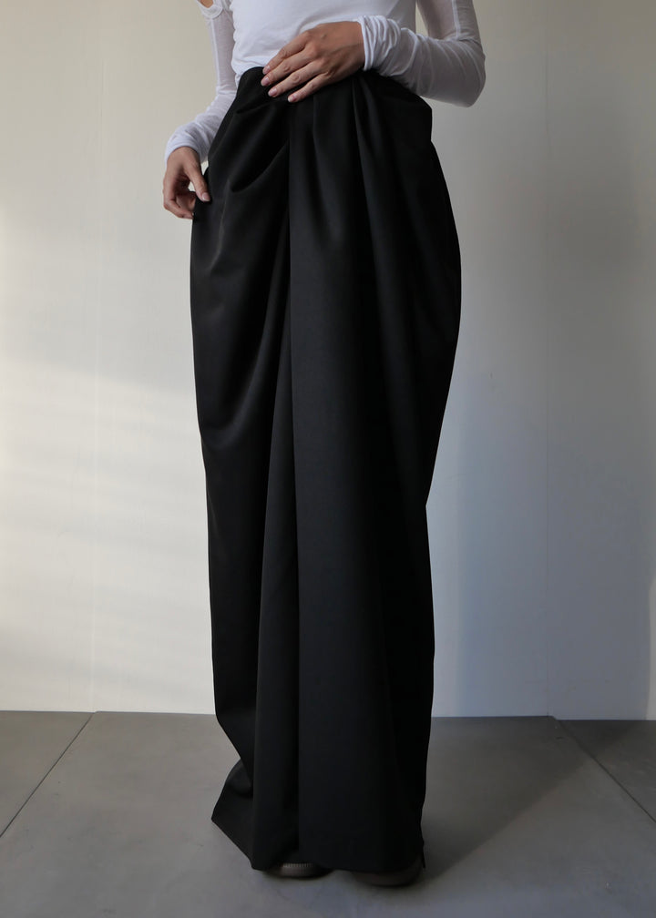 ドレープスラックスパンツ-BLACK-