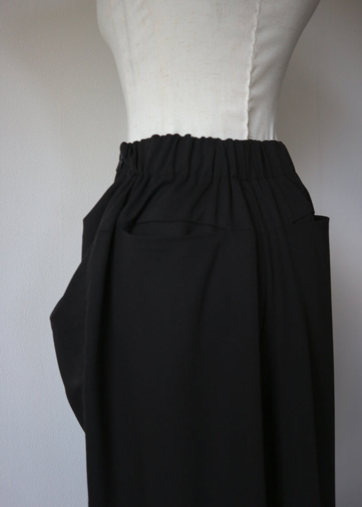 ドレープスラックスパンツ-BLACK-