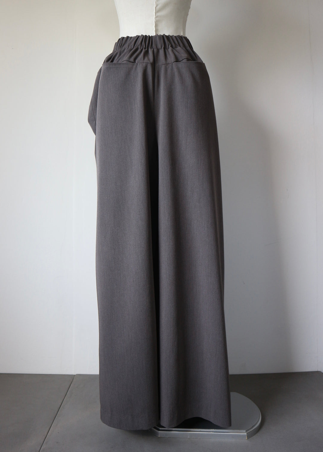 ドレープスラックスパンツ-GREY-