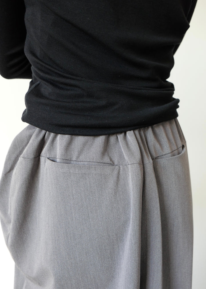 ドレープスラックスパンツ-GREY-