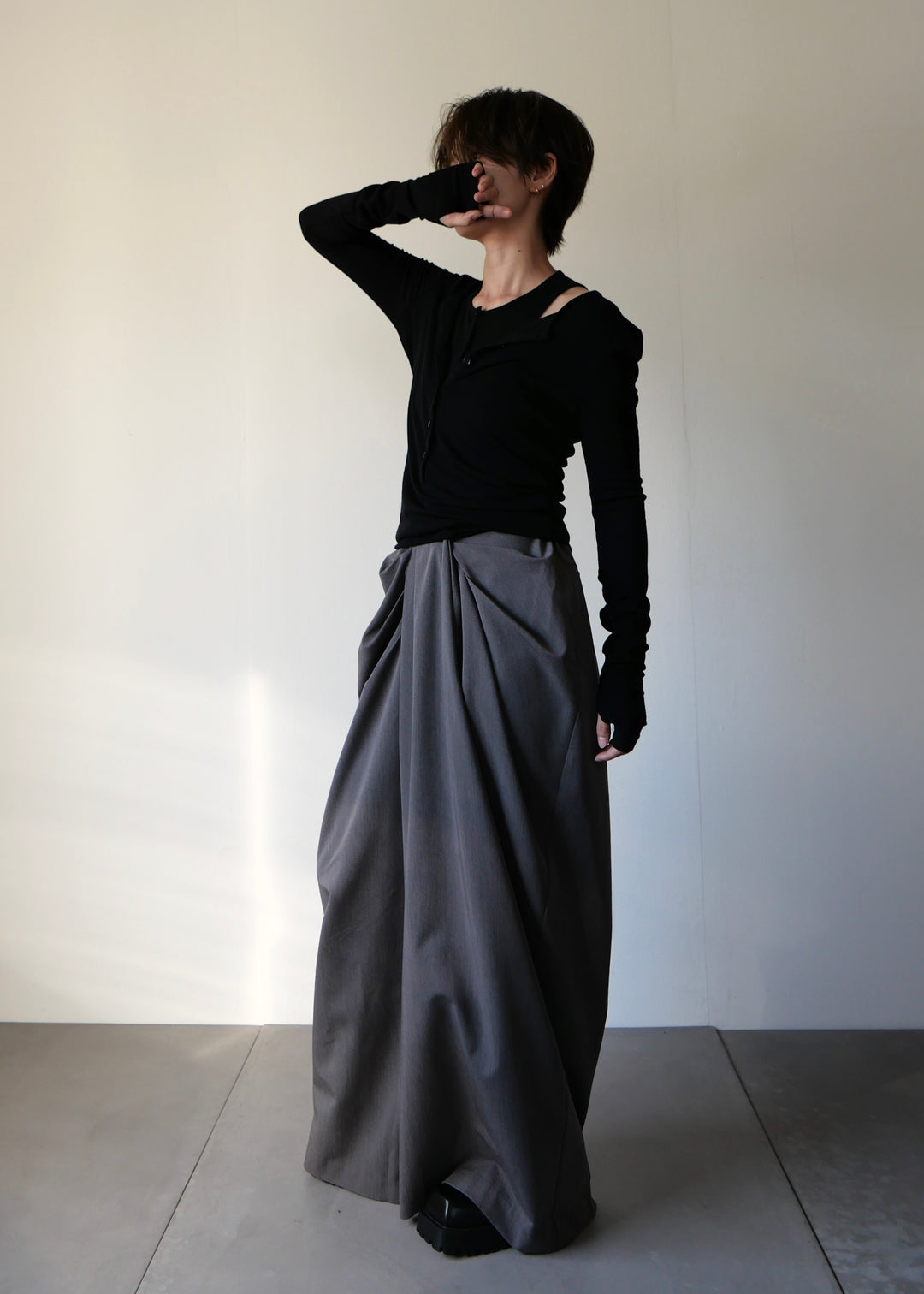 ドレープスラックスパンツ-GREY-