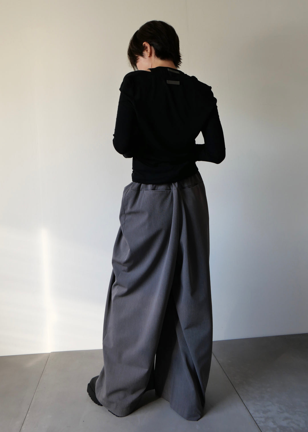 ドレープスラックスパンツ-GREY-