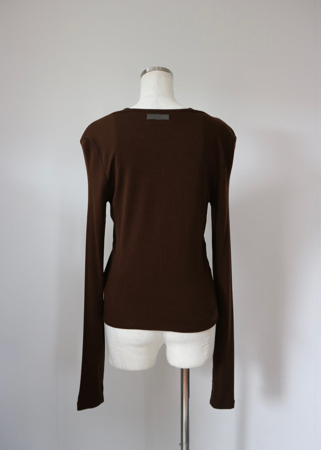 ヘンリーネックレイヤードトップス