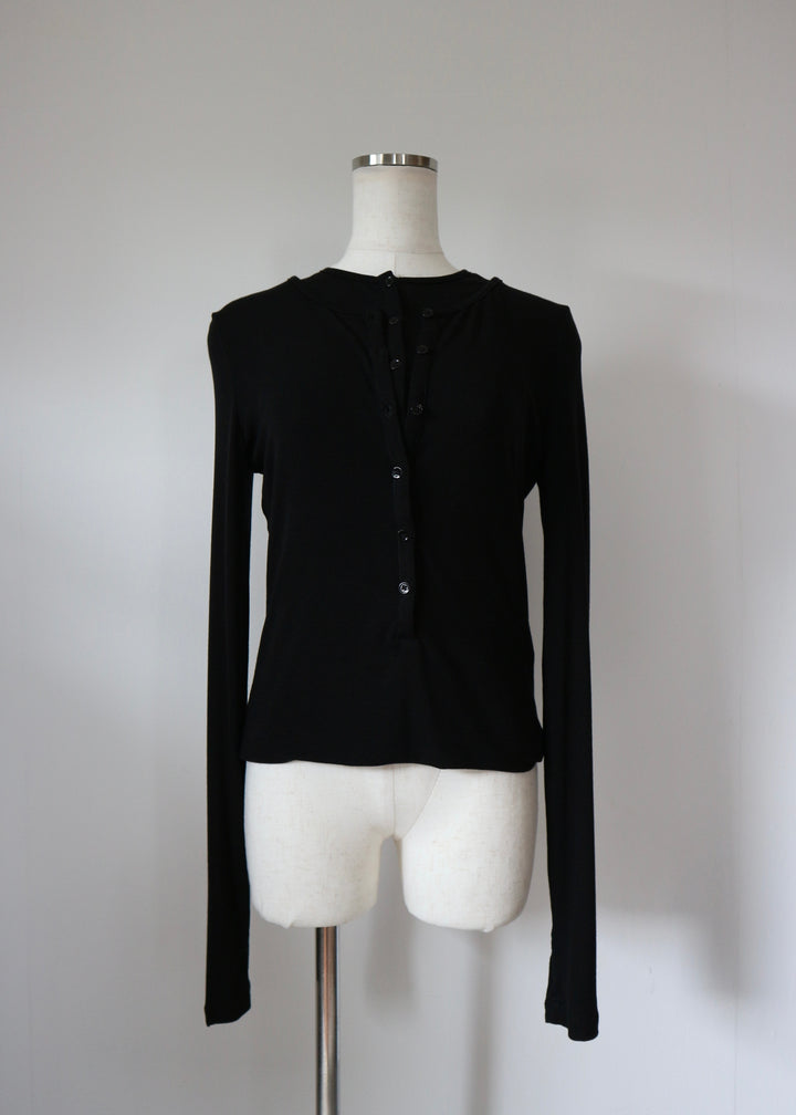 ヘンリーネックレイヤードトップス