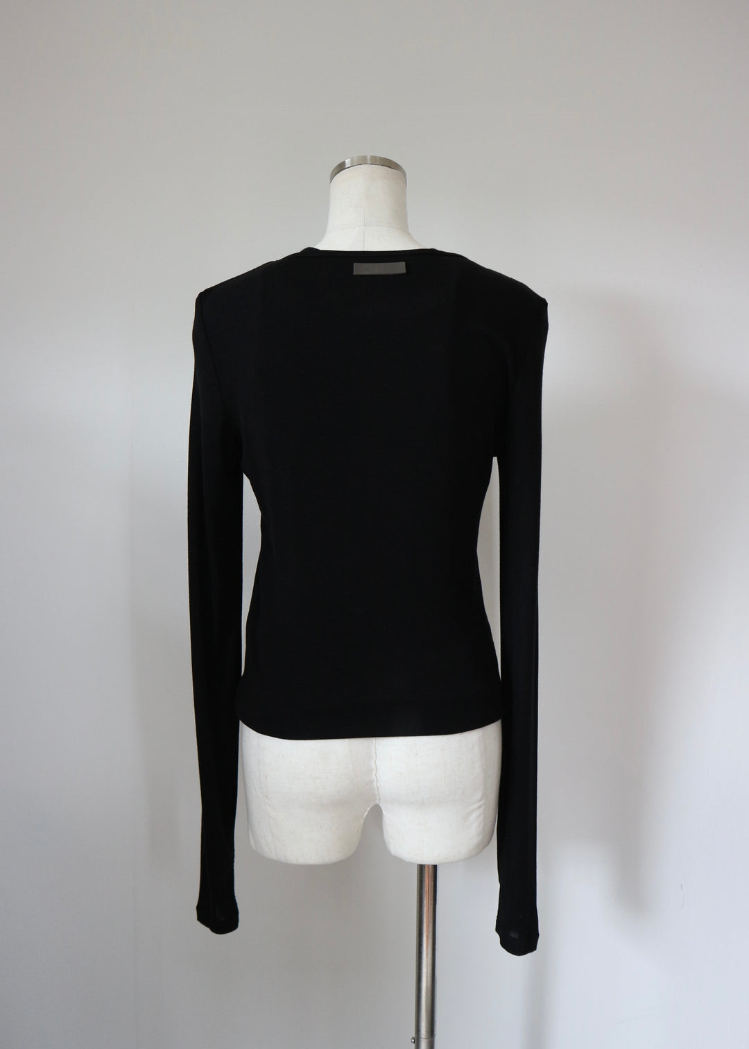 ヘンリーネックレイヤードトップス