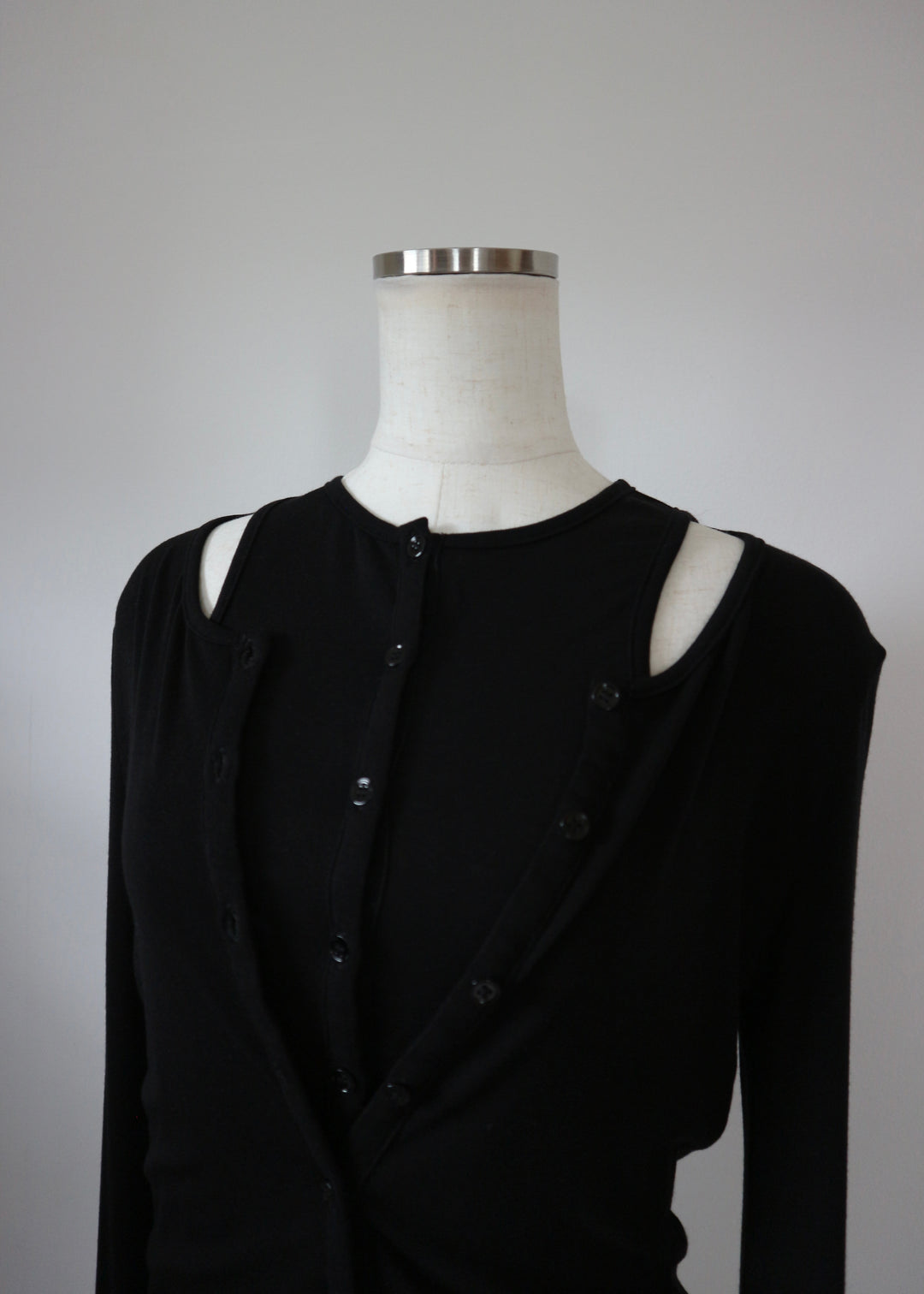 ヘンリーネックレイヤードトップス