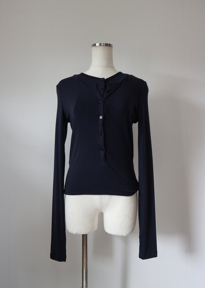 ヘンリーネックレイヤードトップス