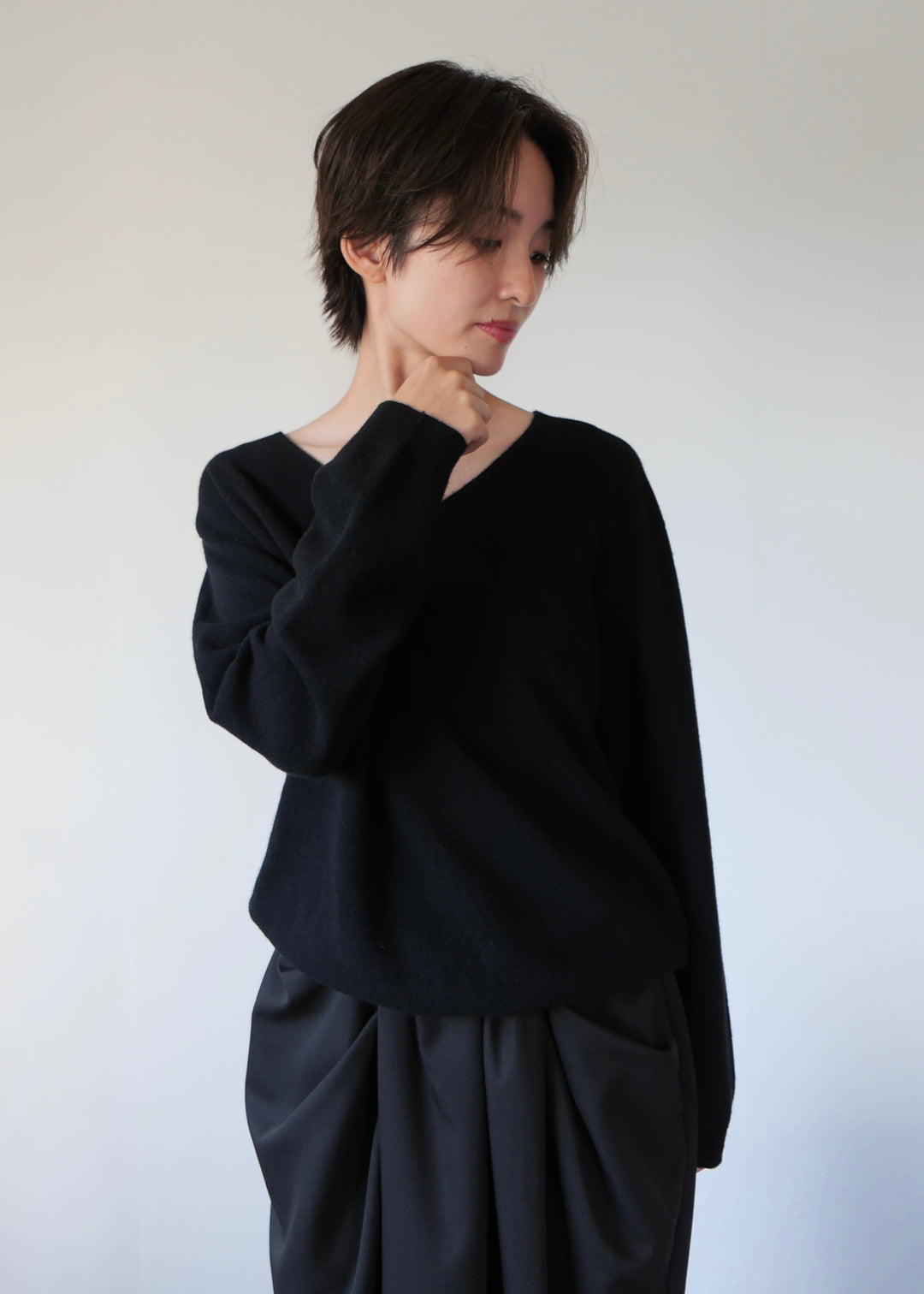 ベーシックVネックニットトップス