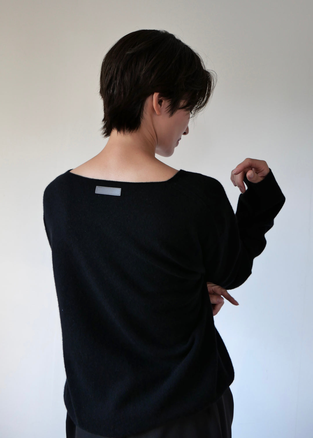 ベーシックVネックニットトップス