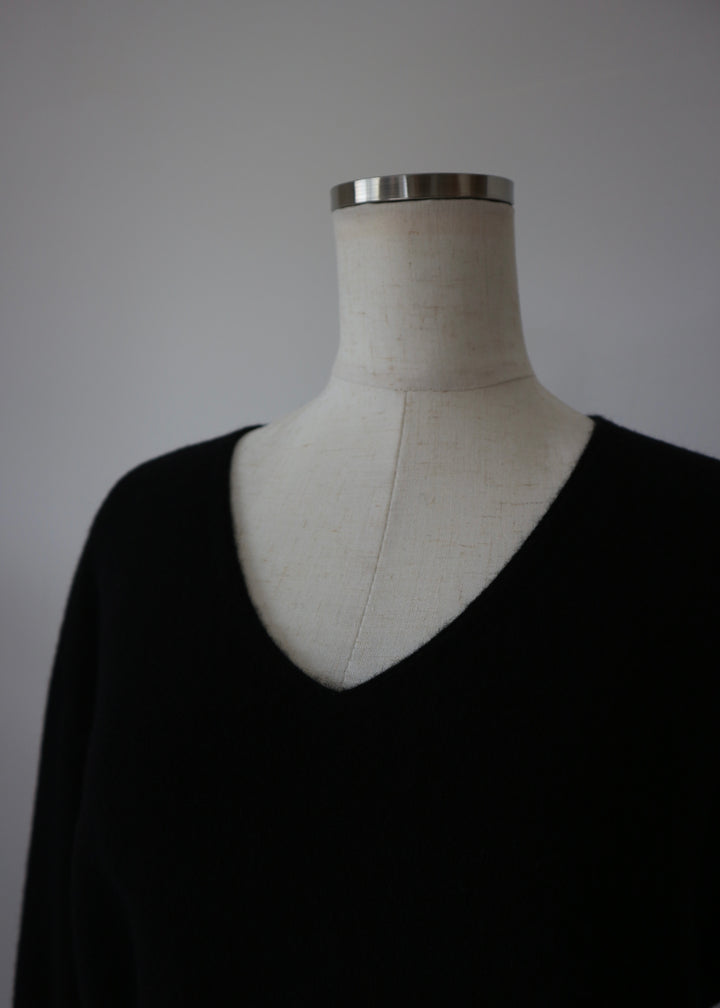 ベーシックVネックニットトップス