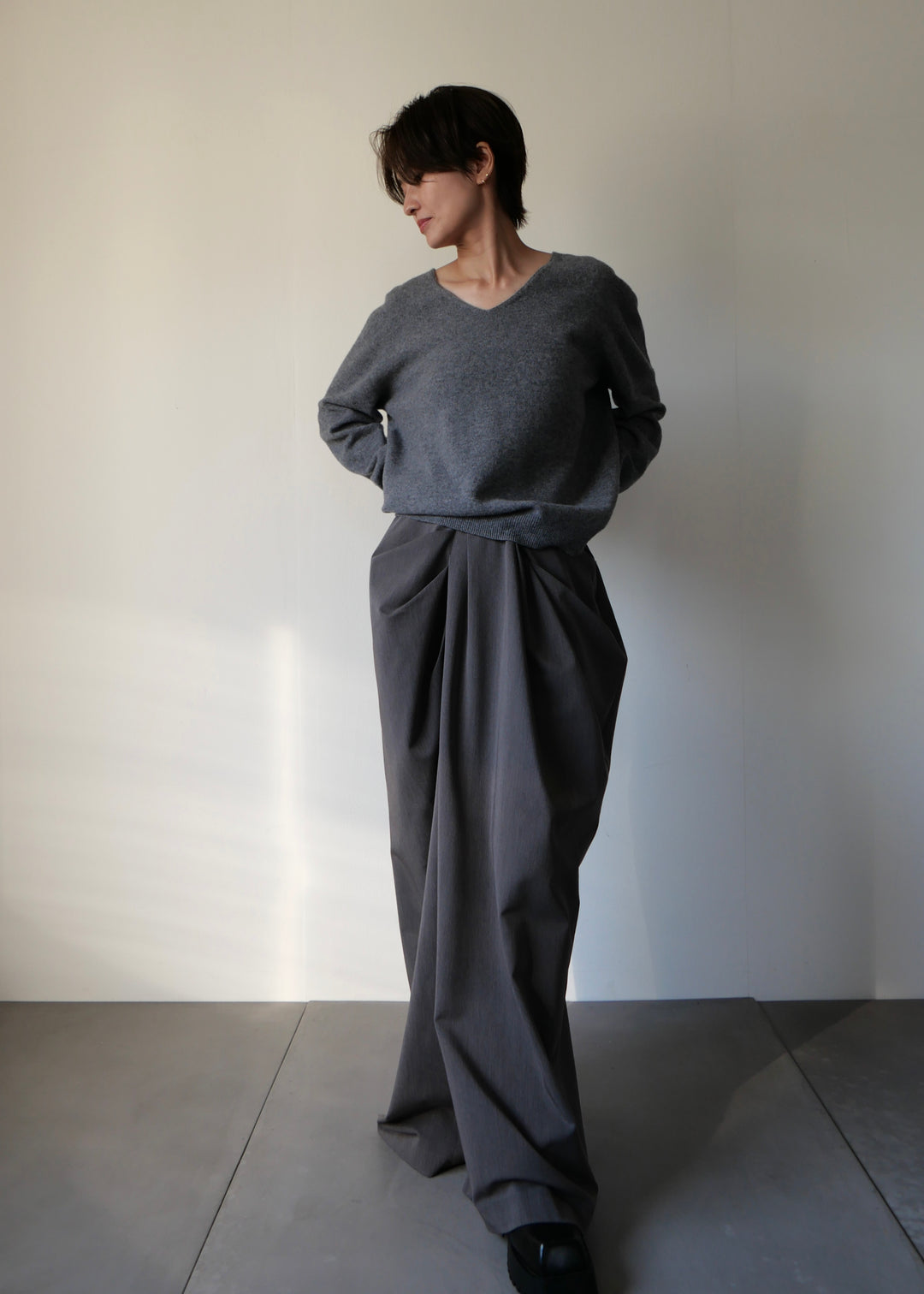 ベーシックVネックニットトップス