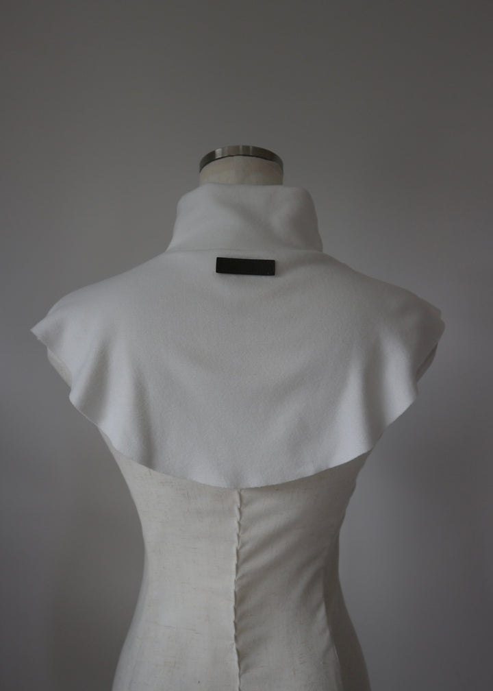 レイヤードハイネックカラー