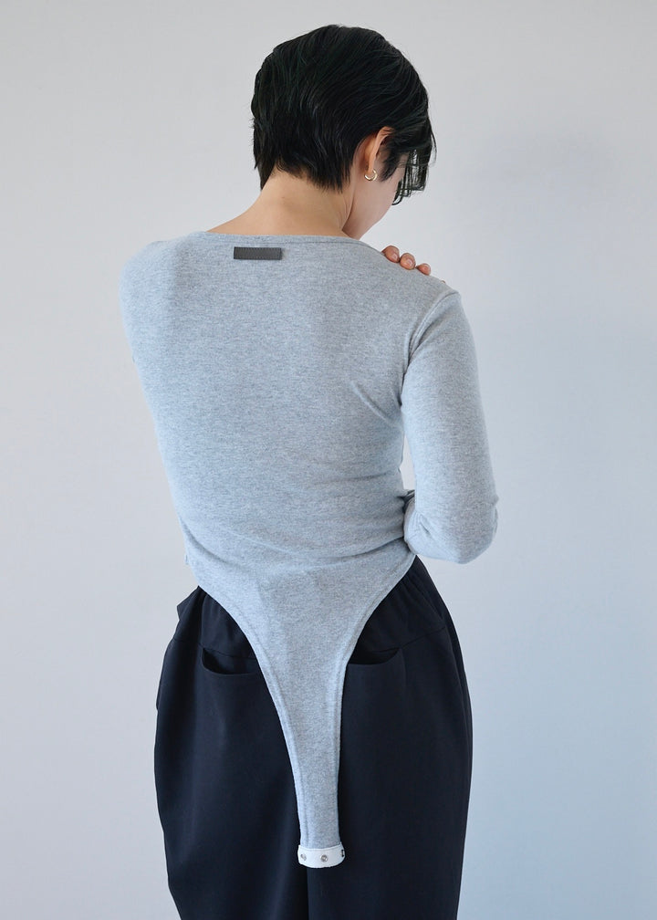 スクエアネックボディースーツ