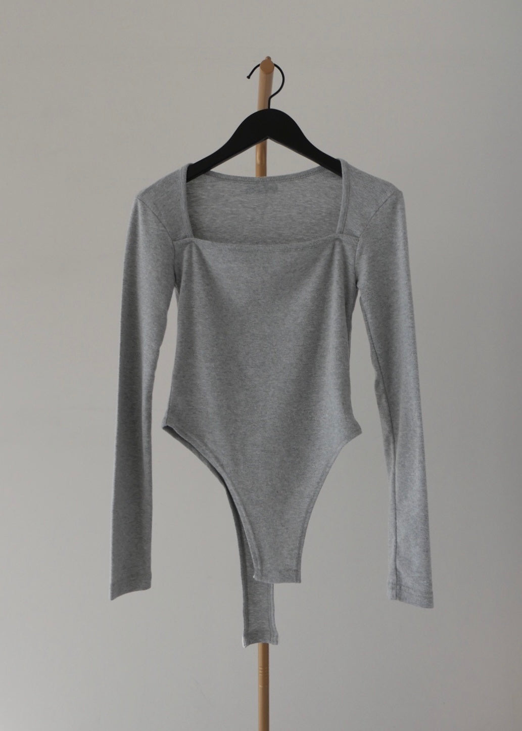スクエアネックボディースーツ