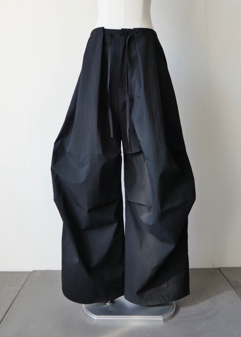 ドレープボリュームパンツ