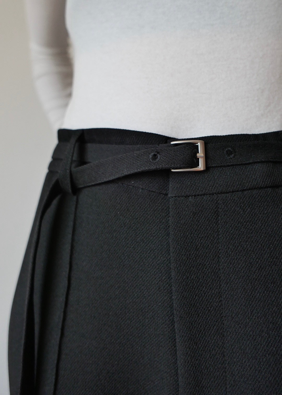 カットアウト2WAYパンツ_BLACK