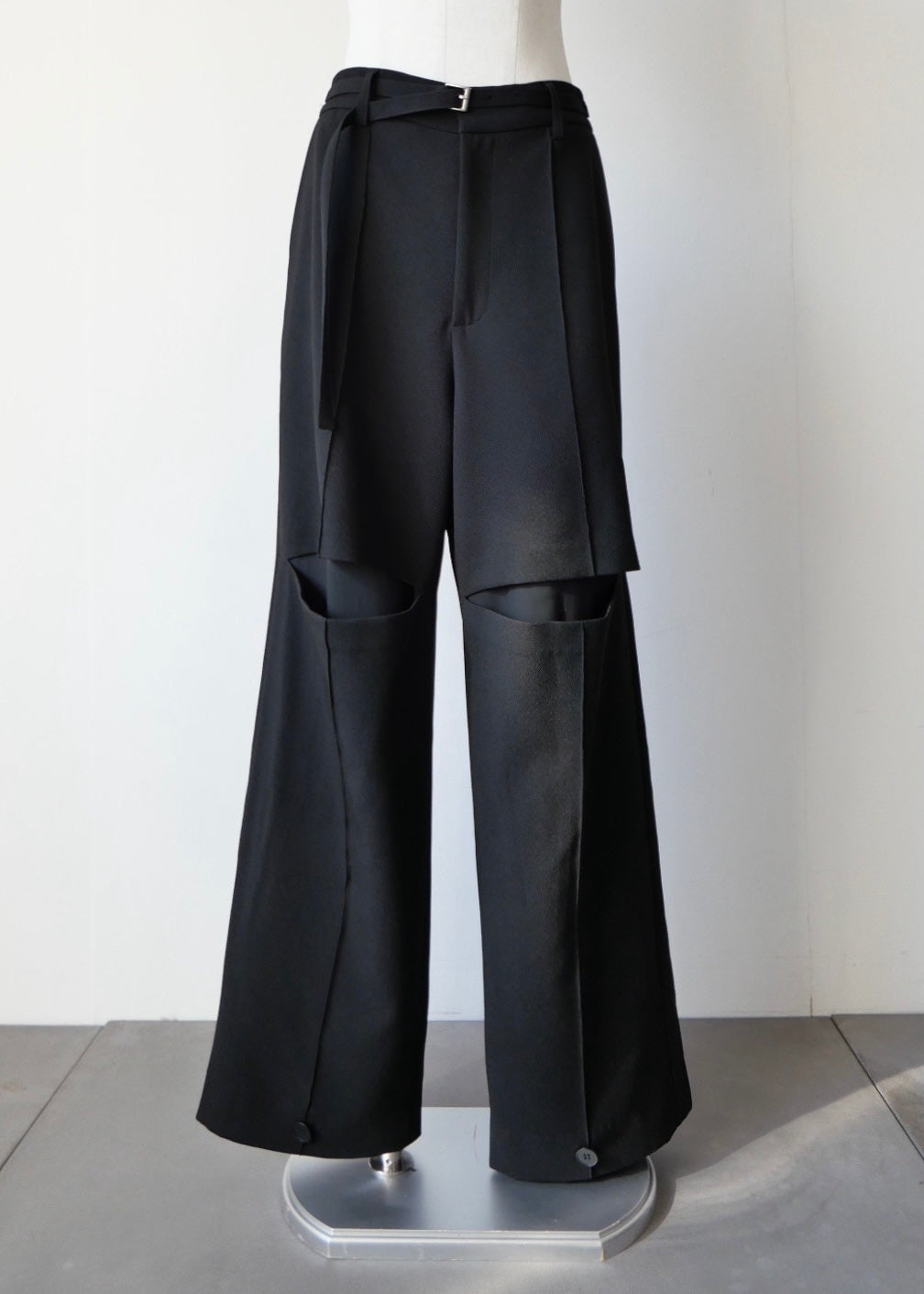 カットアウト2WAYパンツ_BLACK