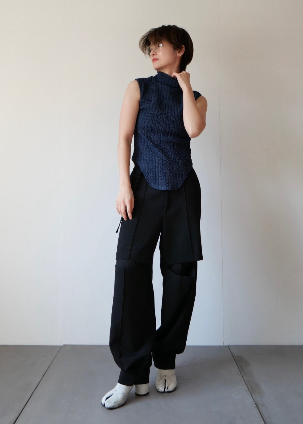 カットアウト2WAYパンツ_BLACK