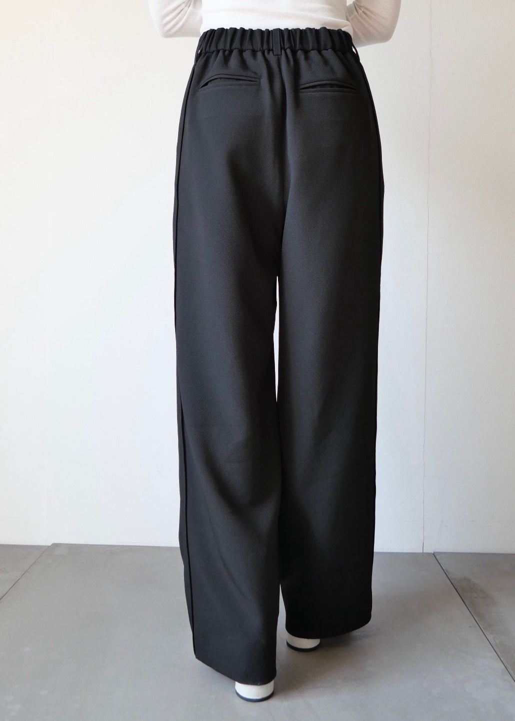 カットアウト2WAYパンツ_BLACK