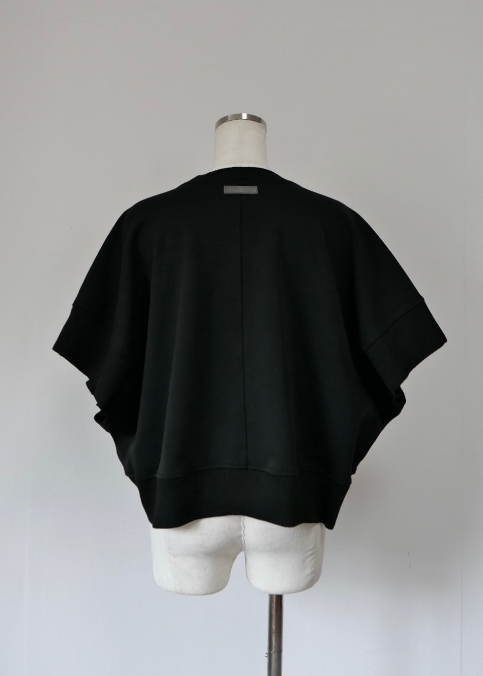 ショートスウェットトップス