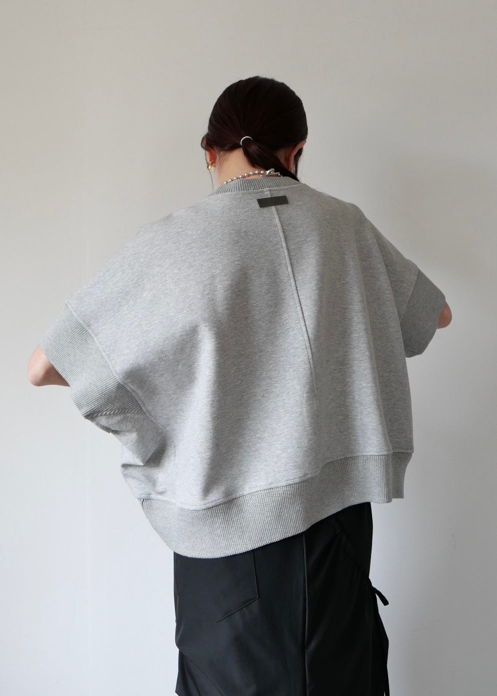 ショートスウェットトップス