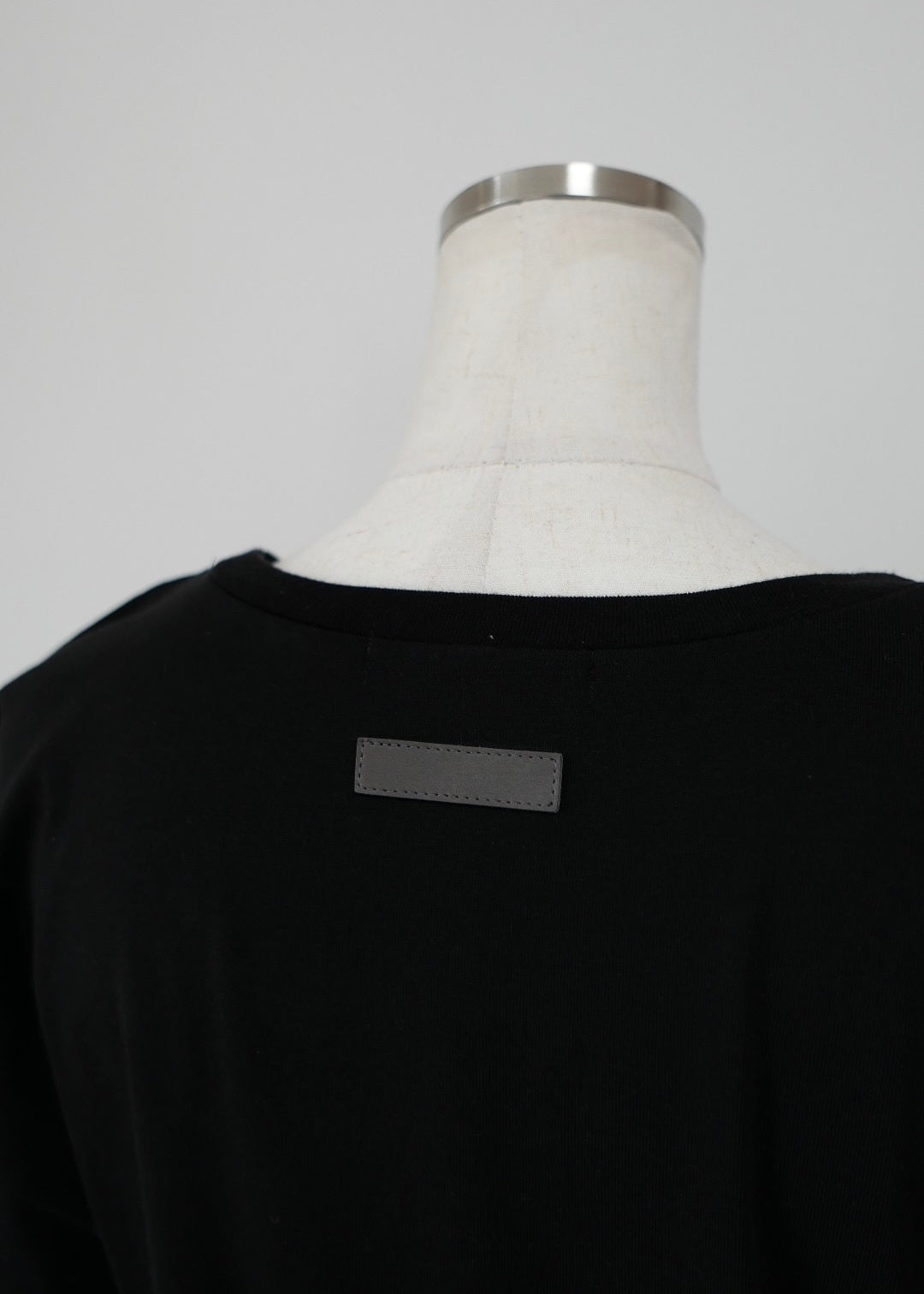 ウエストタックTシャツ