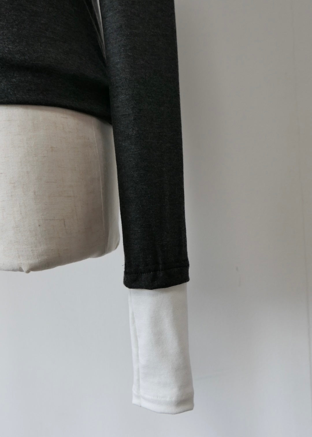 ミックスレイヤードトップス