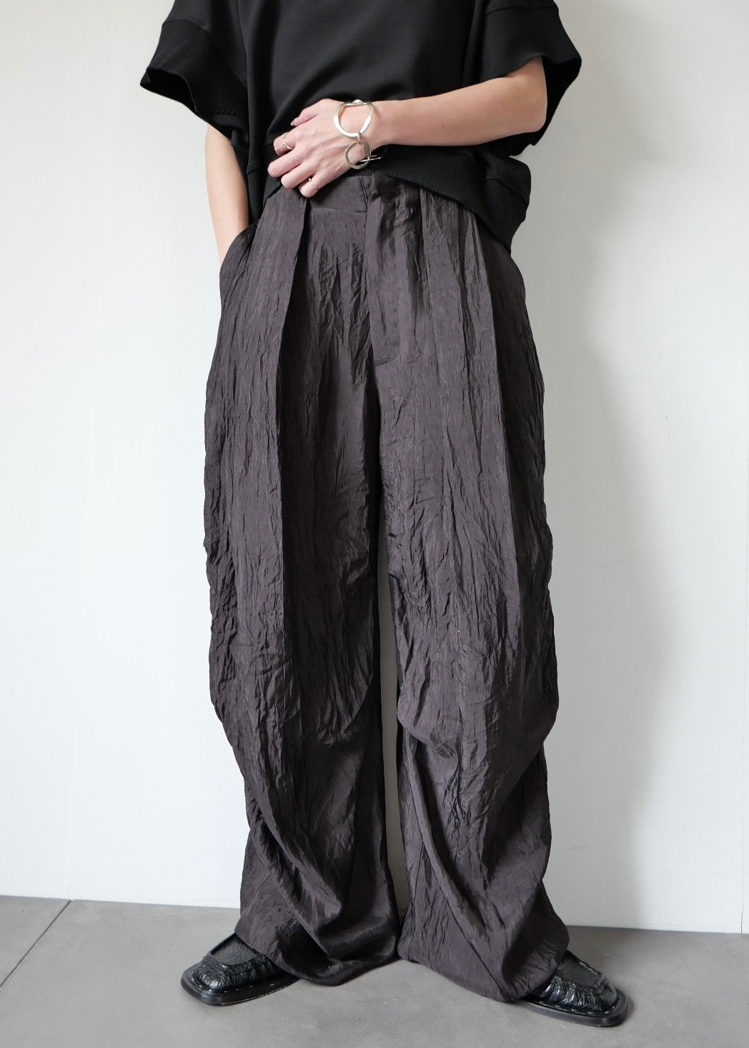ドレープサテンワイドパンツ