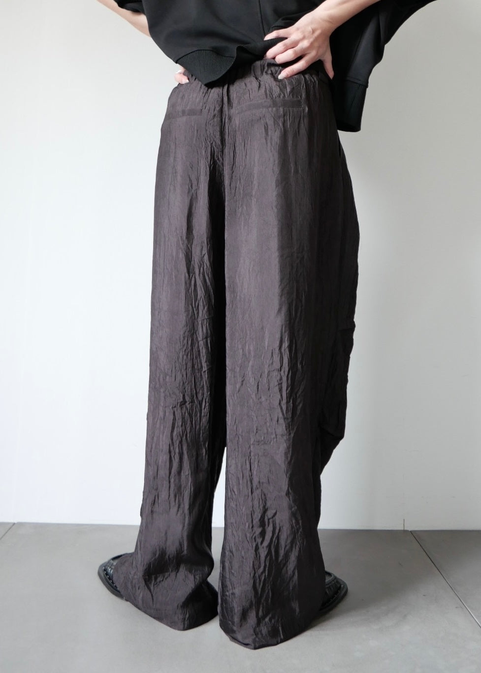 ドレープサテンワイドパンツ