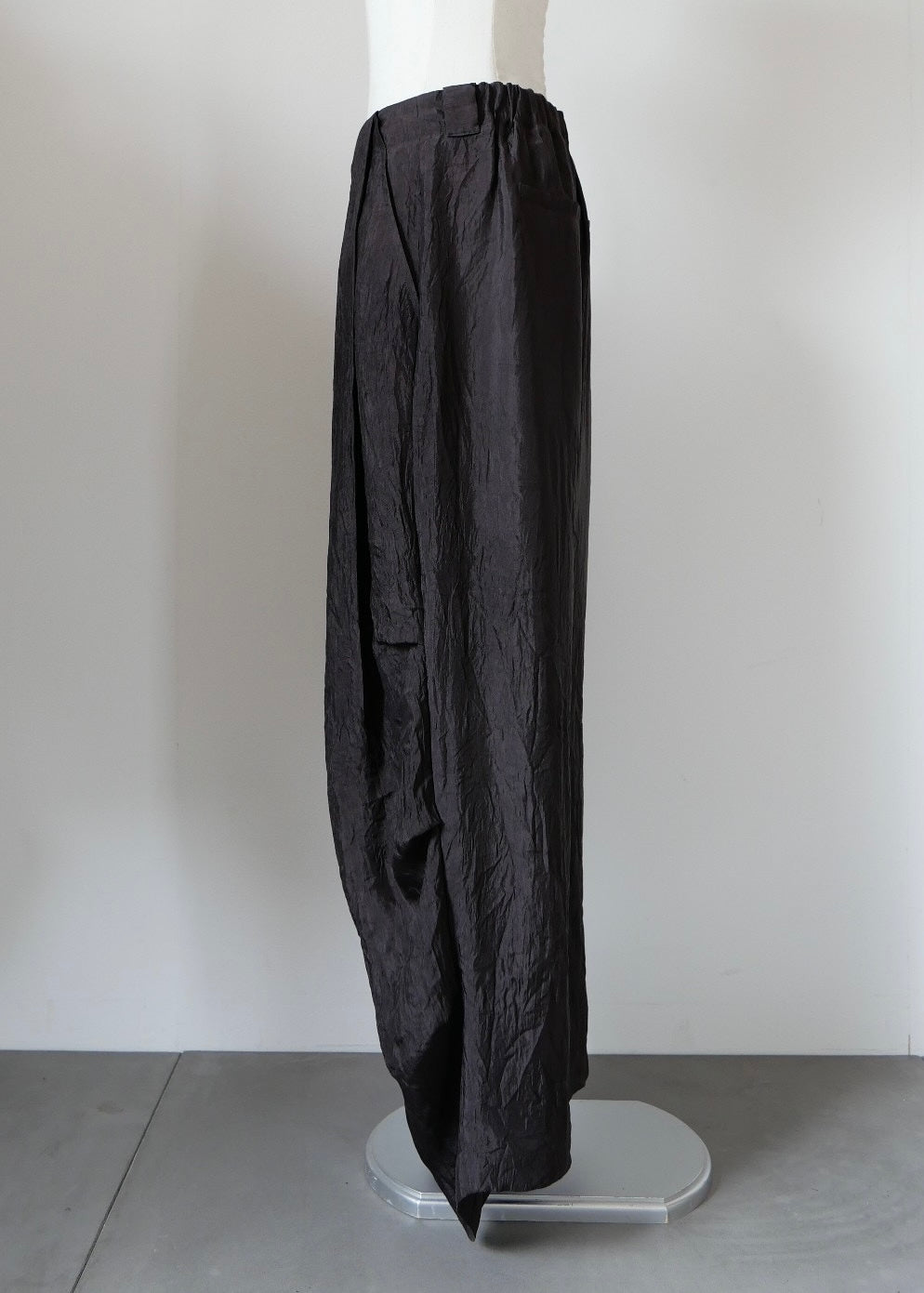 ドレープサテンワイドパンツ