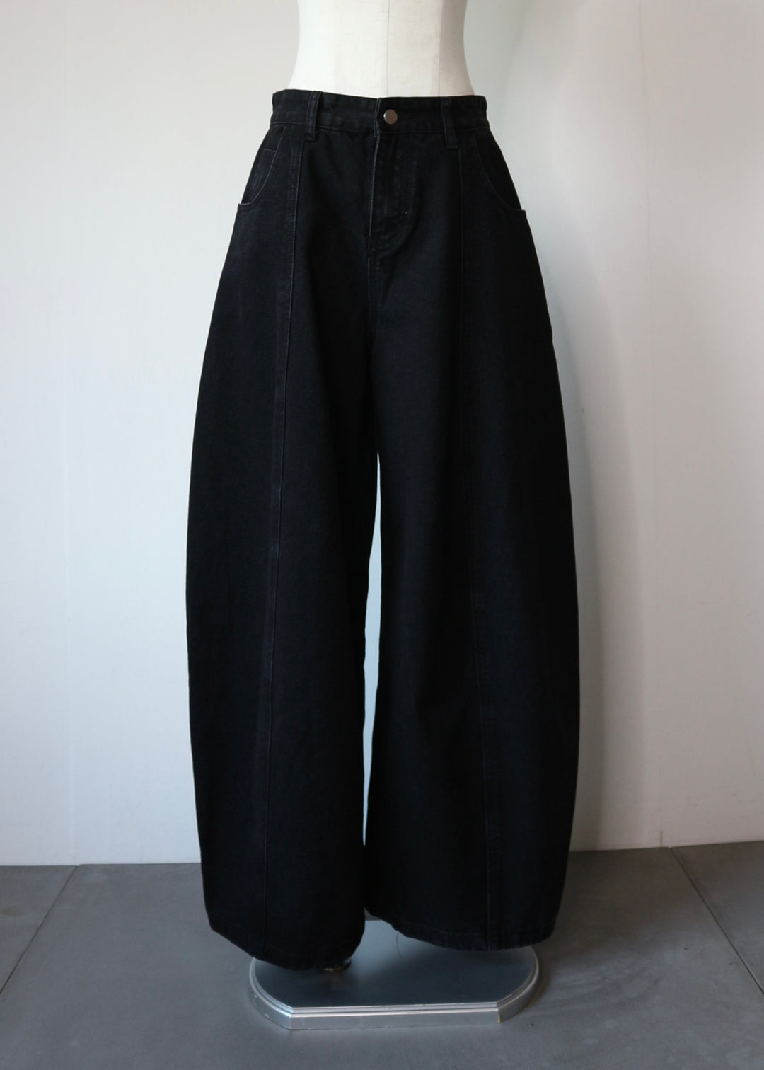 バルーンワイドデニムパンツ