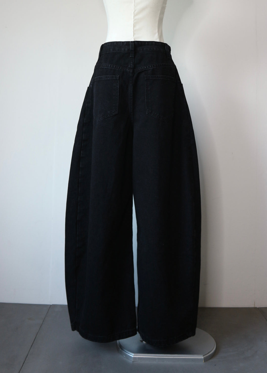 バルーンワイドデニムパンツ