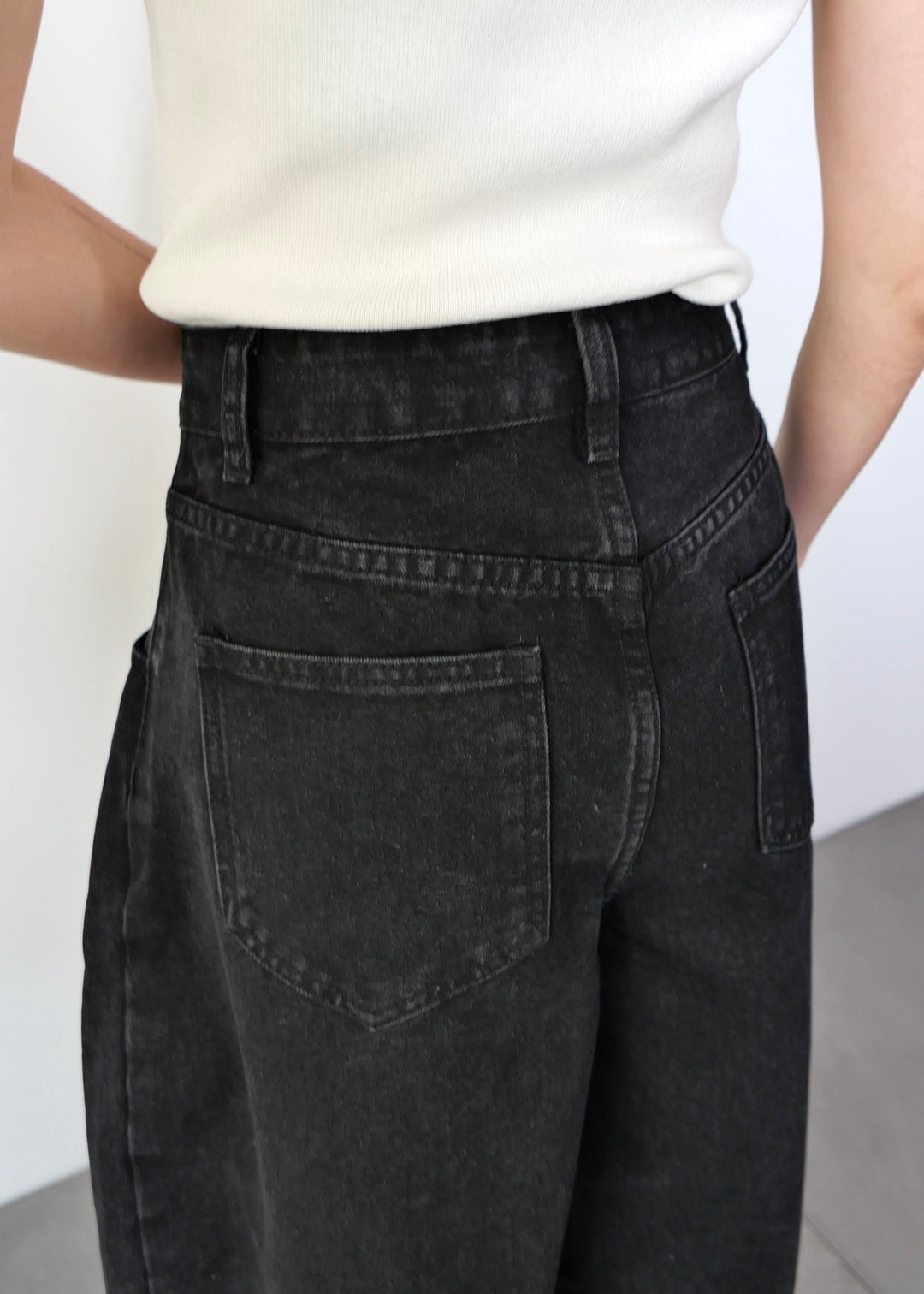 バルーンワイドデニムパンツ