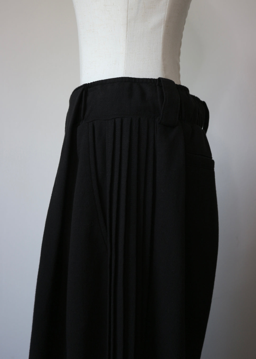タックストライプスウェットパンツ