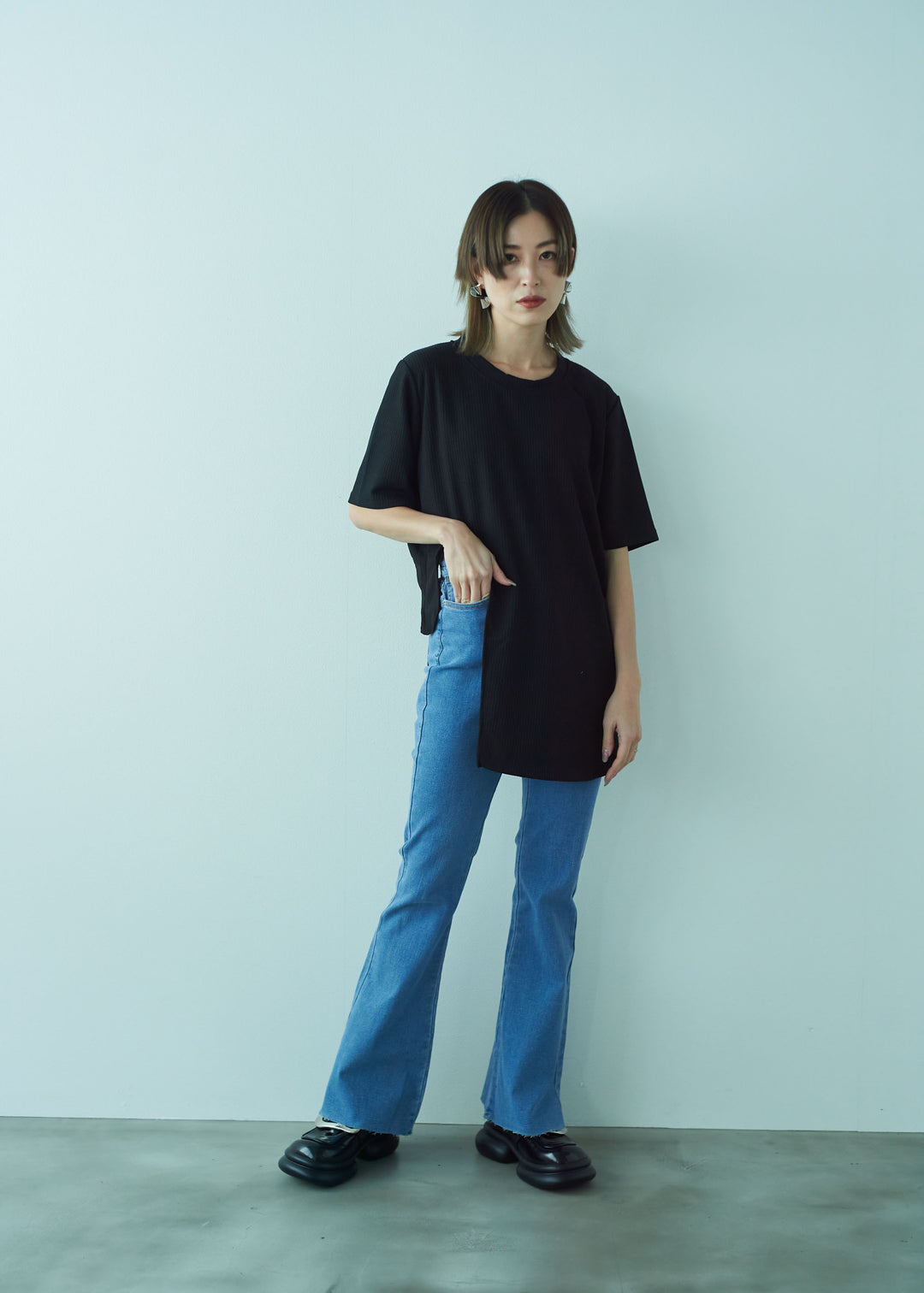アシンメトリーラウンドカットトップス